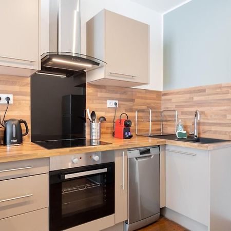 Renovated Apartment 3Bed 2Bath ลีลล์ ภายนอก รูปภาพ