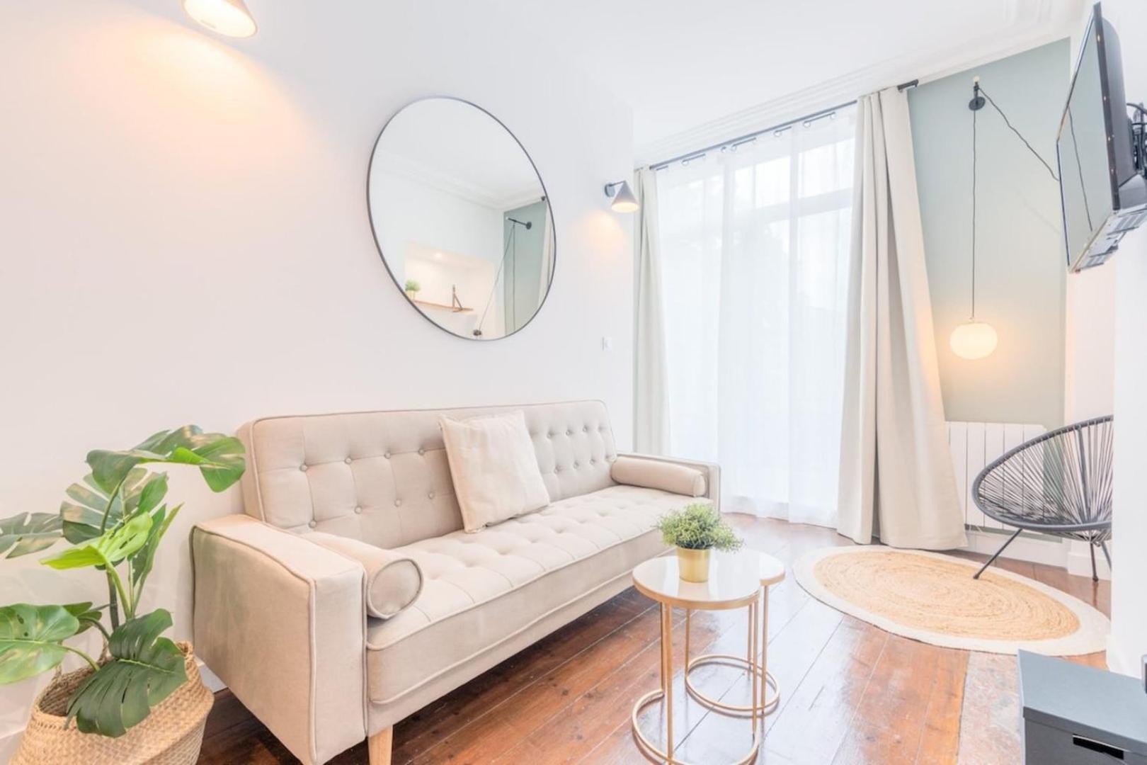 Renovated Apartment 3Bed 2Bath ลีลล์ ภายนอก รูปภาพ