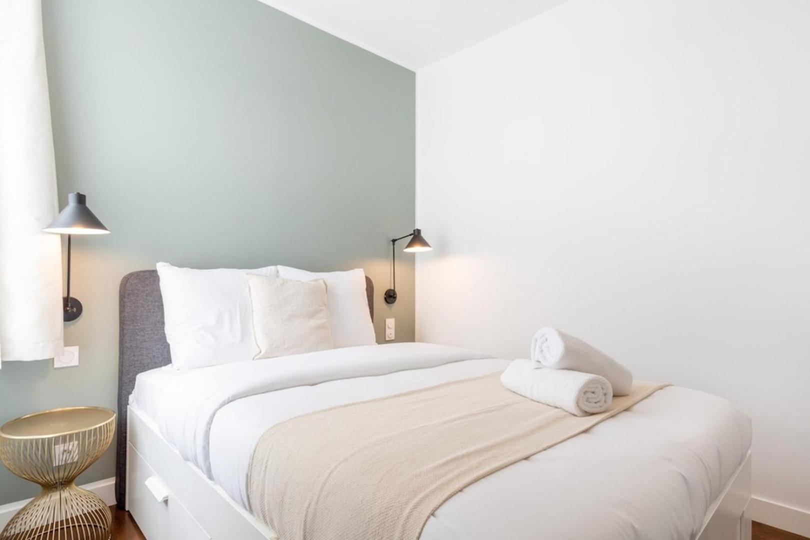 Renovated Apartment 3Bed 2Bath ลีลล์ ภายนอก รูปภาพ