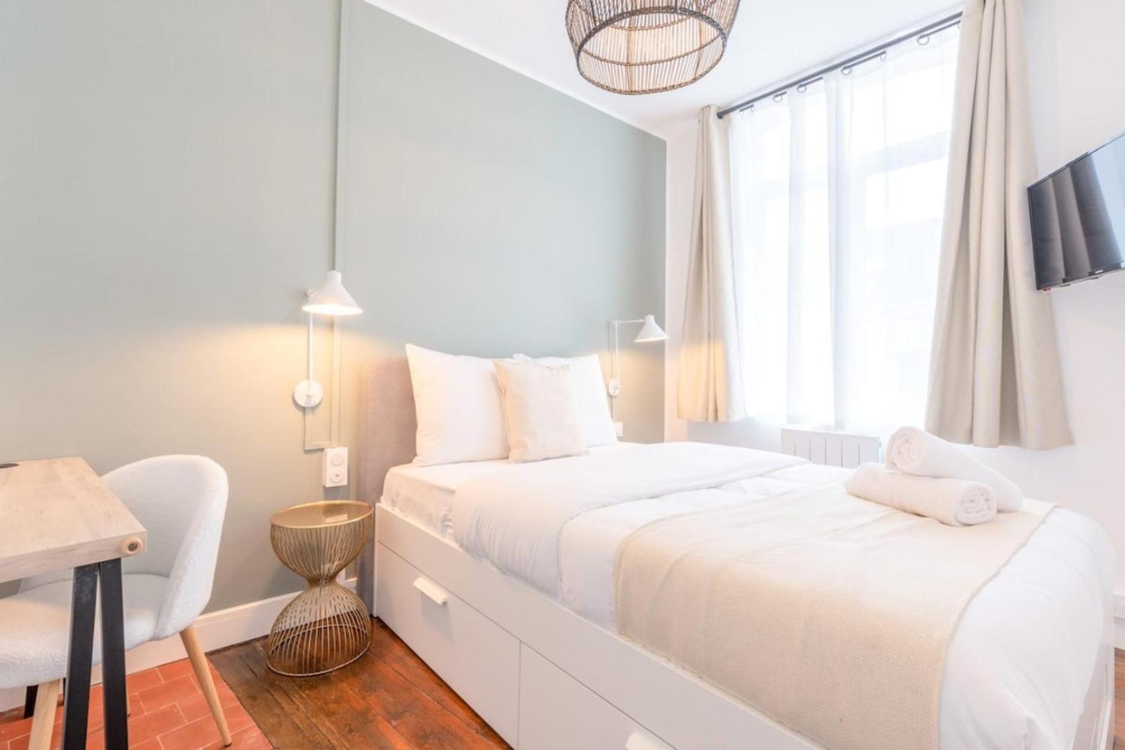 Renovated Apartment 3Bed 2Bath ลีลล์ ภายนอก รูปภาพ